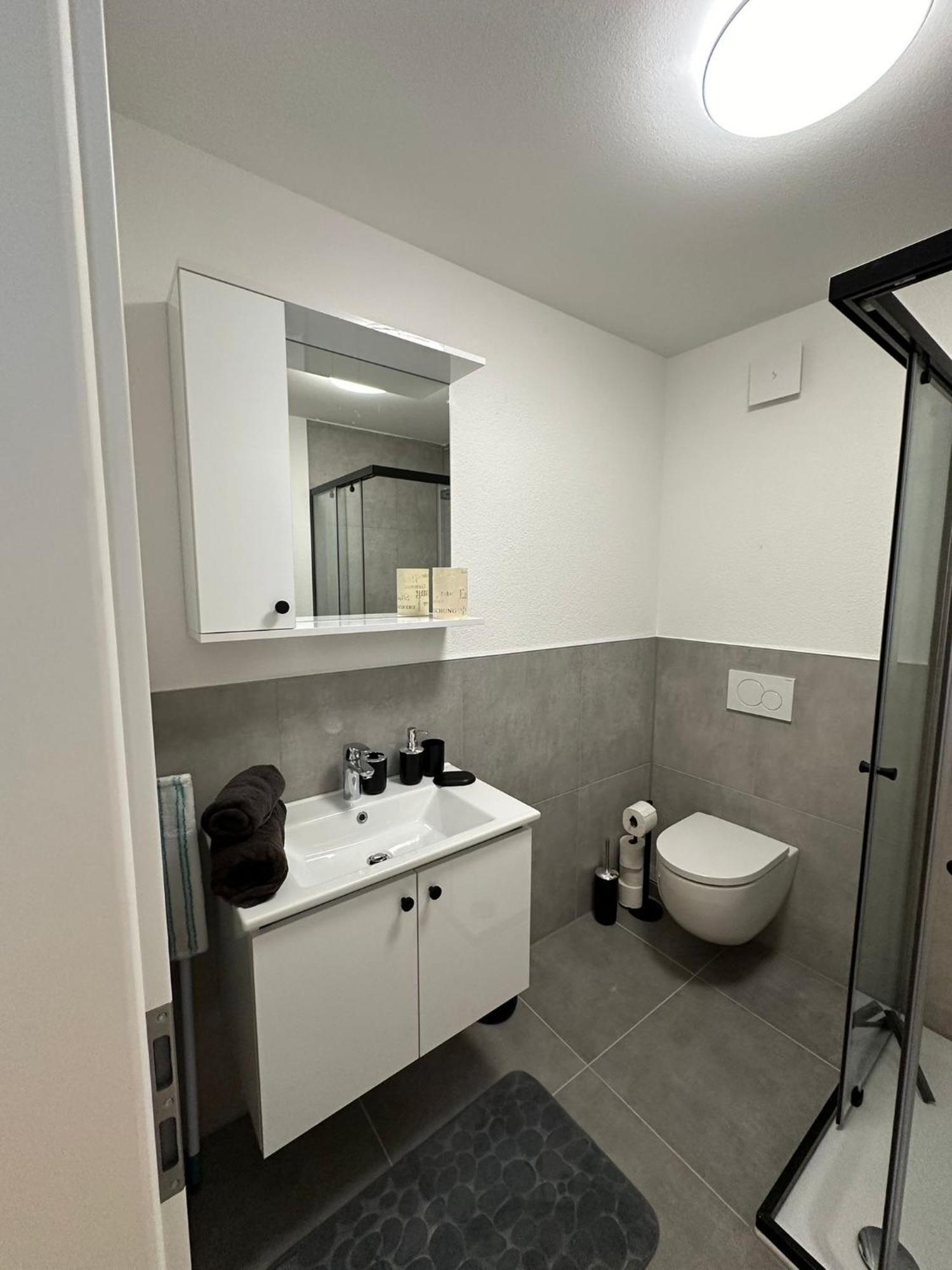 Elara Apartment *